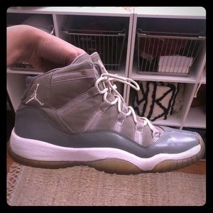 RETRO AIR JORDAN 11’s cool grey